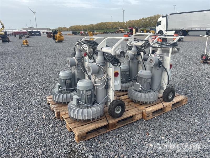 Quantity of (4) Ventur SUCTION UNIT Vacuum Cleaner Vacuum cleaners