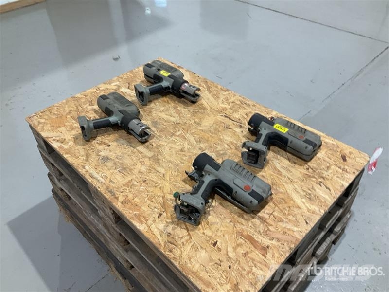 Quantity of (4) Vonarx Crimper Andere Zubehörteile