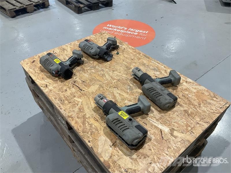 Quantity of (4) Vonarx Crimper Andere Zubehörteile