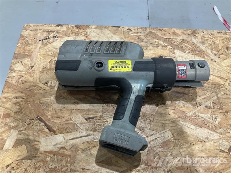 Quantity of (4) Vonarx Crimper Andere Zubehörteile