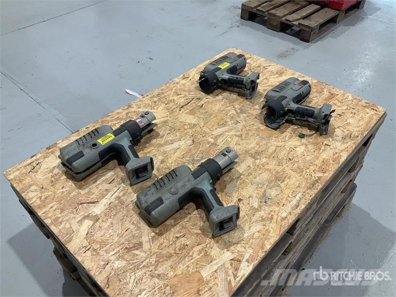 Quantity of (4) Vonarx Crimper Andere Zubehörteile