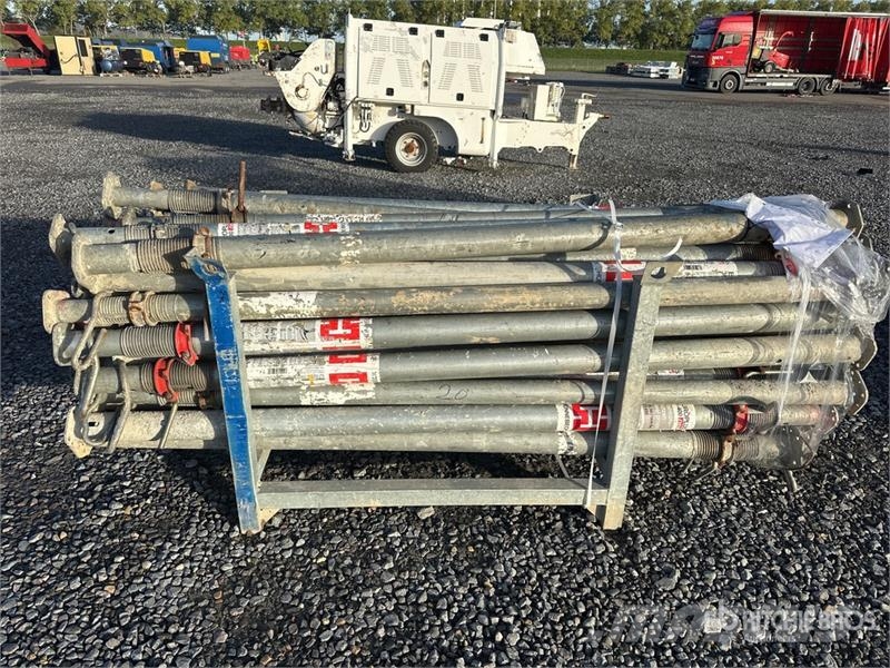  Quantity of (46) Instant A400 Steel Prop Scaffoldi Gradbeni odri