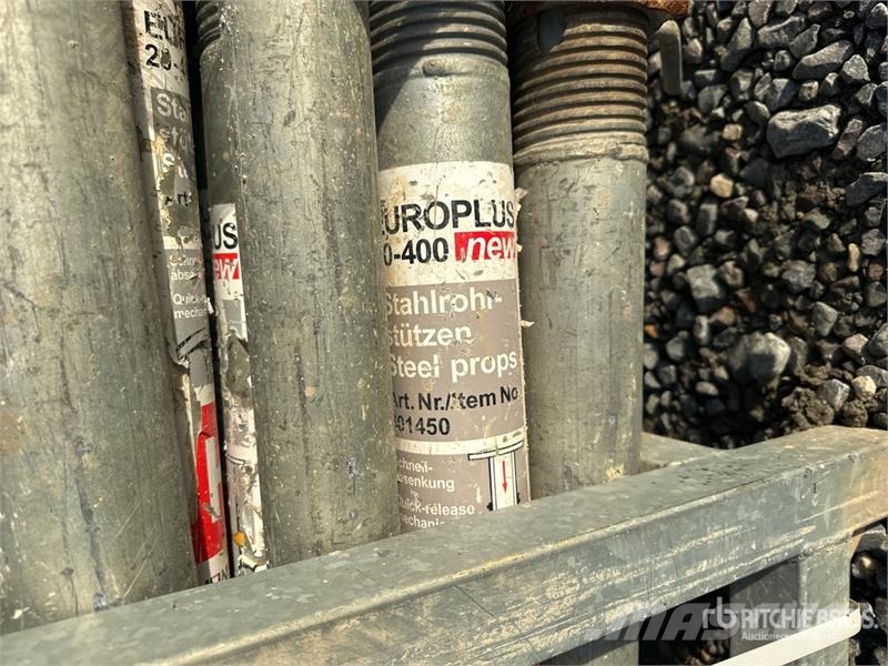  Quantity of (46) Instant A400 Steel Prop Scaffoldi Gradbeni odri