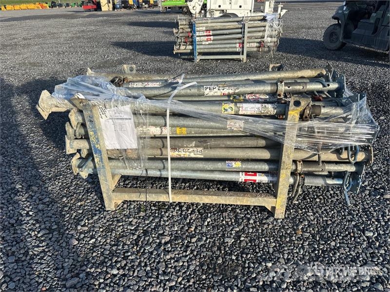  Quantity of (47) Instant A300 Steel Prop Scaffoldi Gradbeni odri