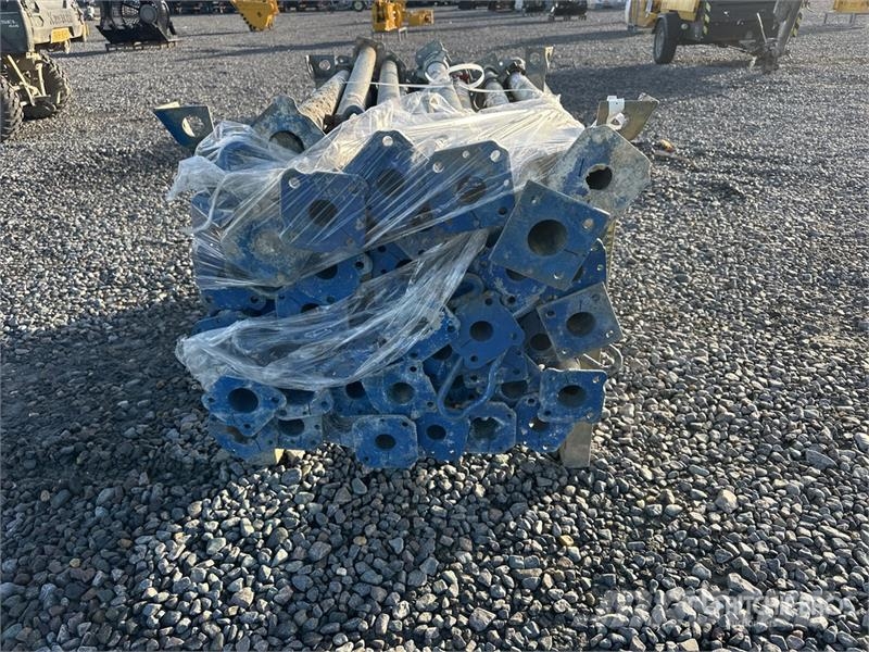  Quantity of (47) Instant A300 Steel Prop Scaffoldi Gradbeni odri