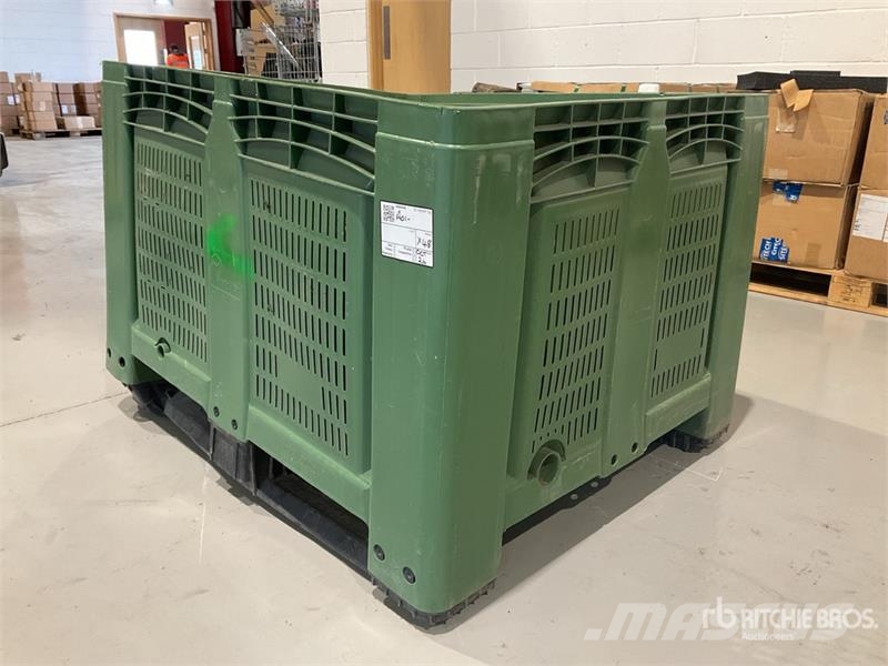Quantity of (48) 2V Industrial Traction Battery Ce Autres accessoires
