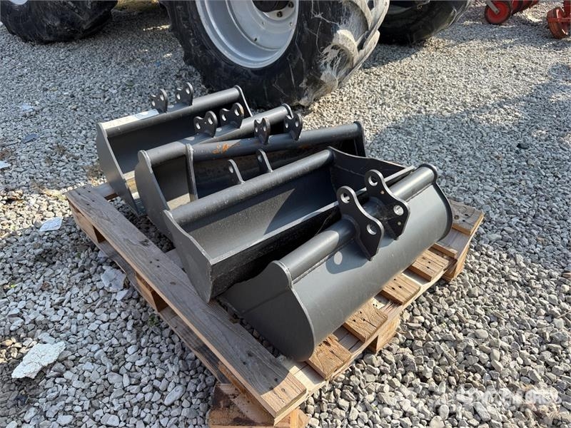 Quantity of (5) Excavator Bucket (Unused) Kovalar
