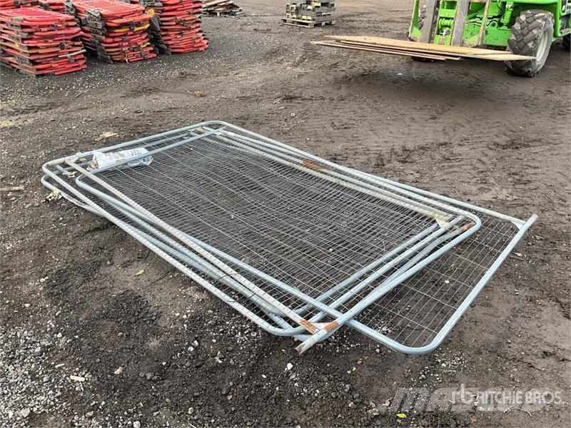 Quantity of (5) Heras Fencing Piirdeaia varustus