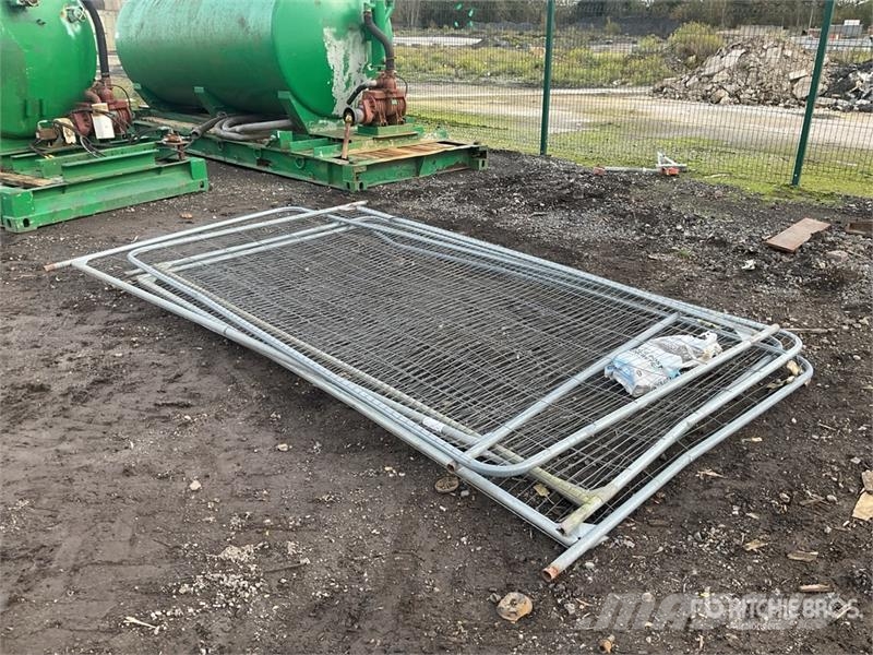 Quantity of (5) Heras Fencing Piirdeaia varustus