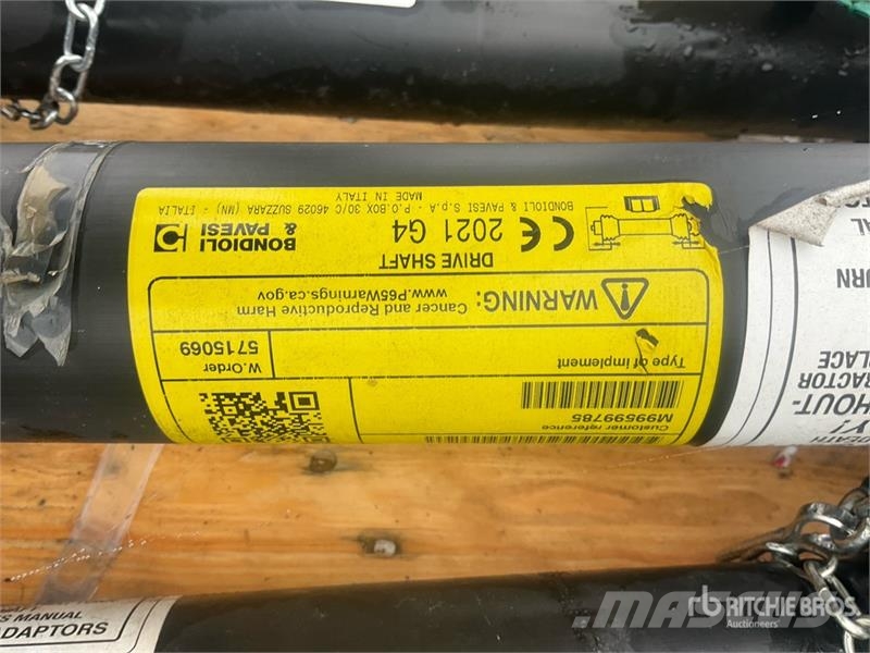 Quantity of (5) PTO Shafts (Unused) Andere Zubehörteile