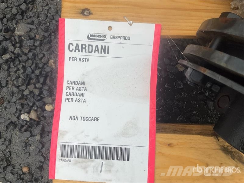 Quantity of (5) PTO Shafts (Unused) Andere Zubehörteile