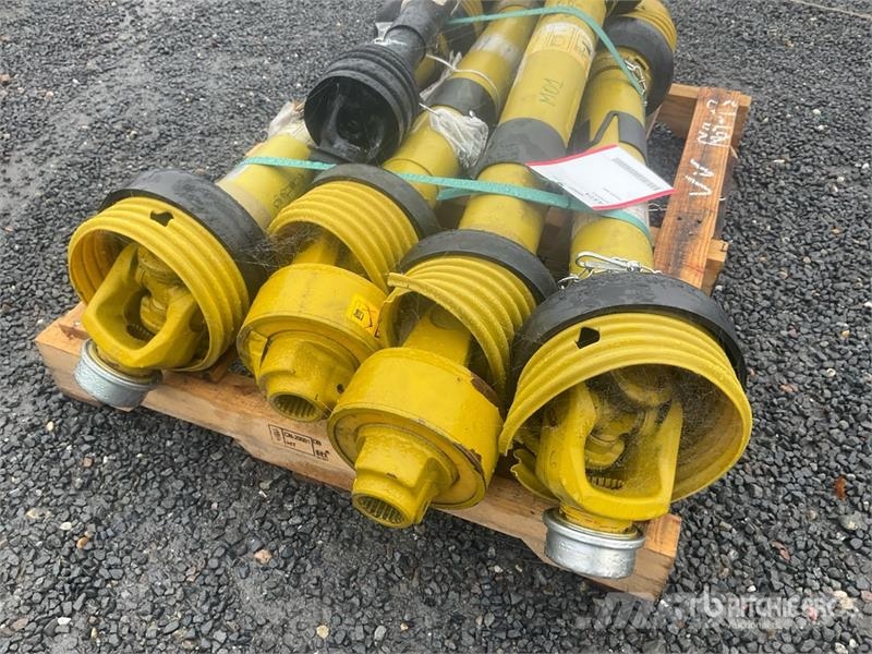 Quantity of (5) PTO Shafts (Unused) Andere Zubehörteile