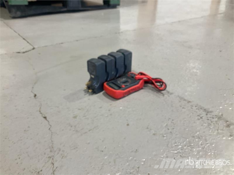  Quantity of (5) Sealey MM20 Voltmeter Other components