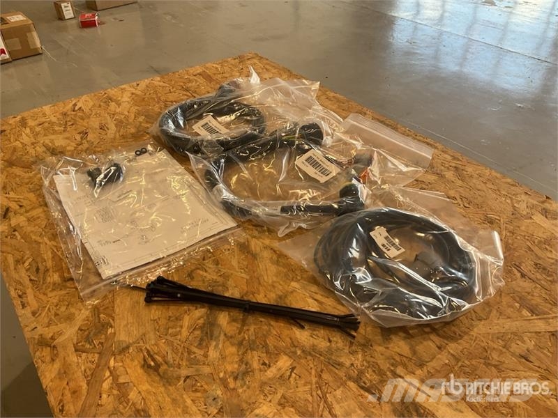  Quantity of (5) Trimble - Base, Cat, Dozer, D6T T4 Instrumenti, oprema za mjerenje i automatizaciju