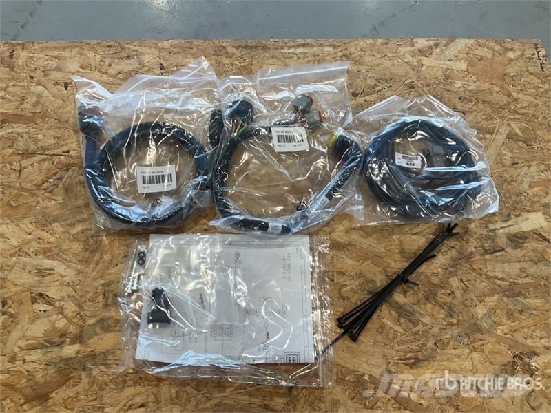  Quantity of (5) Trimble - Base, Cat, Dozer, D6T T4 Instrumenti, oprema za mjerenje i automatizaciju