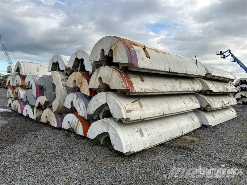  Quantity of (50) Heavy Duty Offshore GRP Marine Fl その他部品