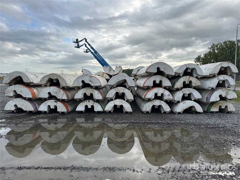  Quantity of (50) Heavy Duty Offshore GRP Marine Fl その他部品