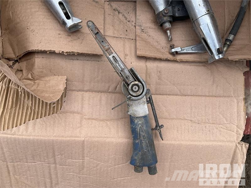Quantity of (6) Air Tools Other components