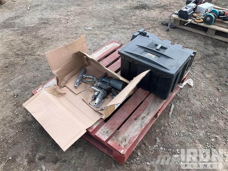 Quantity of (6) Air Tools Other components