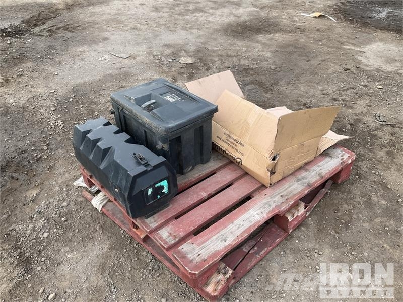 Quantity of (6) Air Tools Other components