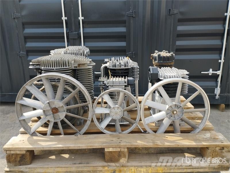 Quantity of (6) Pump Units Air Compressor Компресори