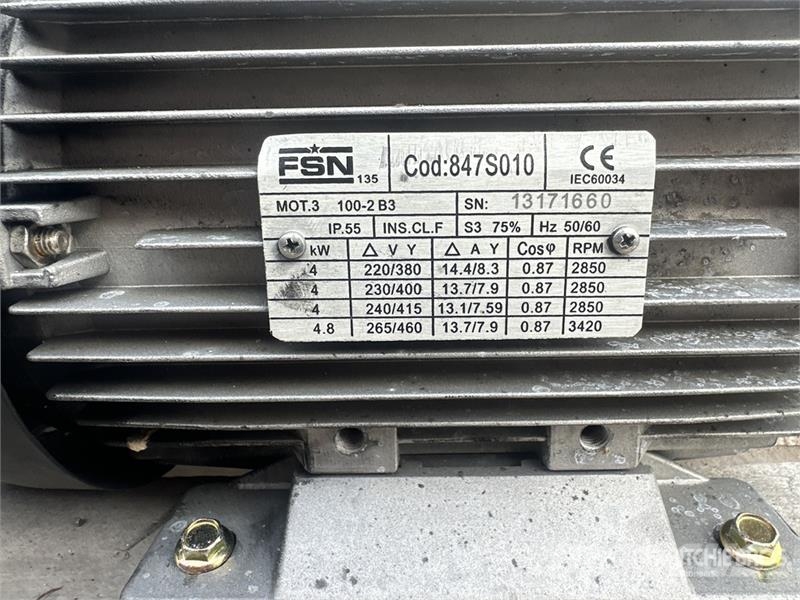 Quantity of (6) Pump Units Air Compressor Компресори