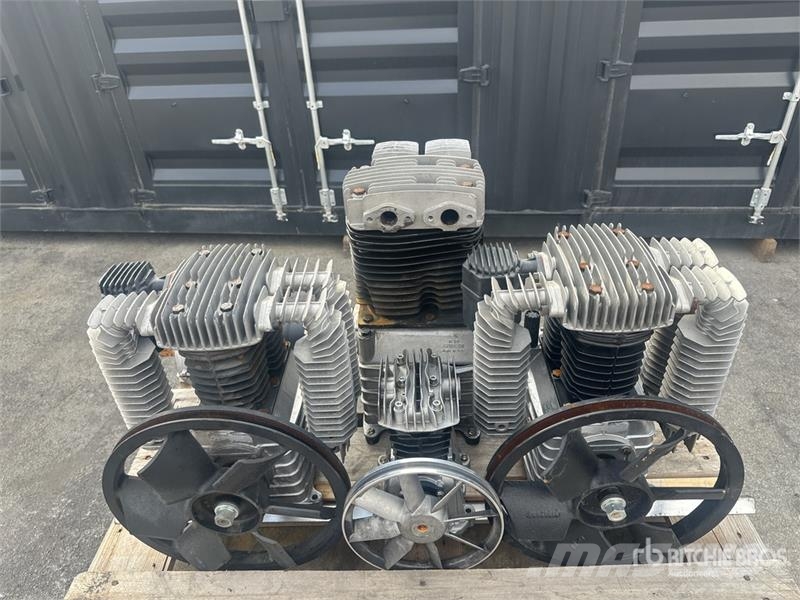 Quantity of (6) Pump Units Air Compressor Компресори