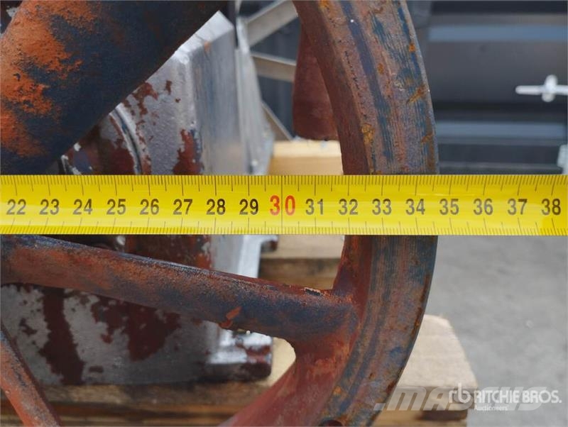 Quantity of (6) Pump Units and Engines Air Compres Kompresszorok