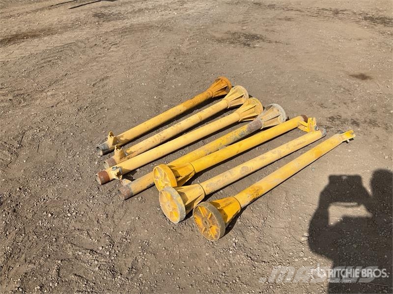 Quantity of (7) Electric GPS Poles for Trimble Pod Műszerek, mérő és automatizáló berendezések
