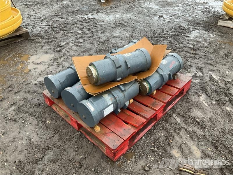 Quantity of (7) Hydraulic Parts Hidráulicos