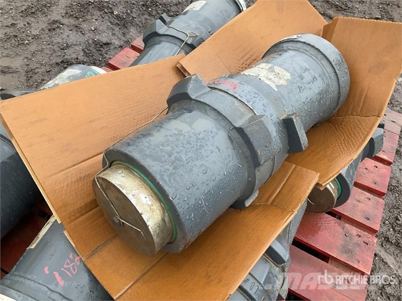 Quantity of (7) Hydraulic Parts Hidráulicos
