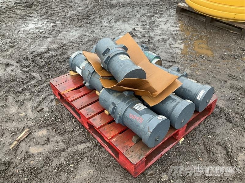 Quantity of (7) Hydraulic Parts Hidráulicos