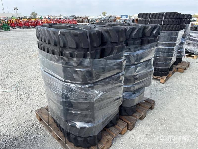 Quantity of (8) 320X52.5X92 Tracks (Unused) Muut