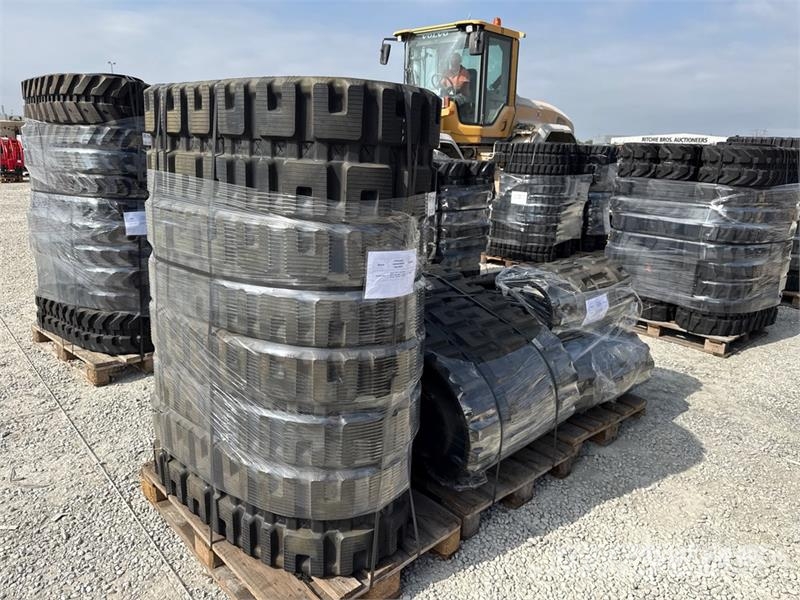 Quantity of (8) 400X86X58 PROFILO C Tracks (Unused Muut