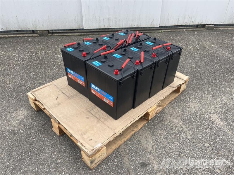 Quantity of (8) Bars J305 6V-360Ah Battery (Unused Andere Zubehörteile