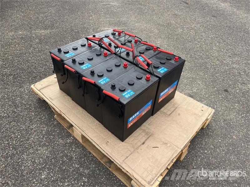 Quantity of (8) Bars J305 6V-360Ah Battery (Unused Andere Zubehörteile