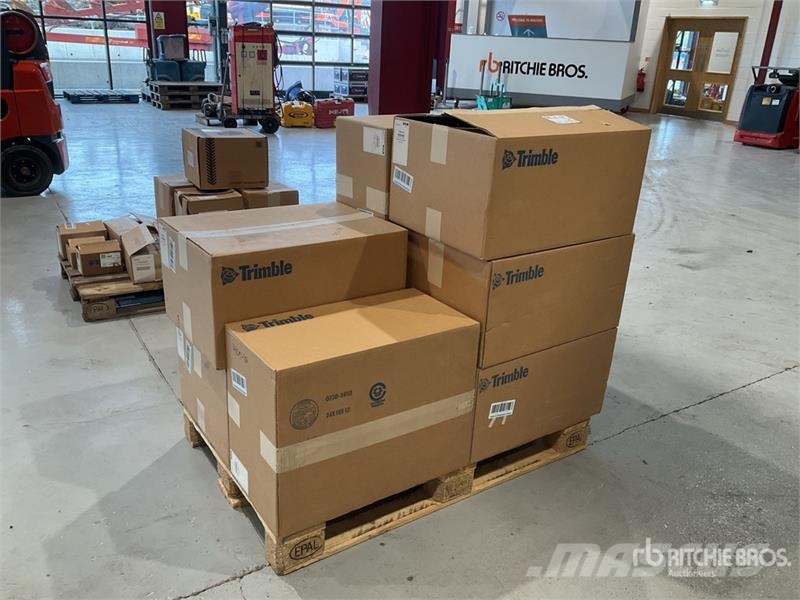 Quantity of (8) Trimble Kit - Base, Generic Compac Instruments, measuring and automation equipment