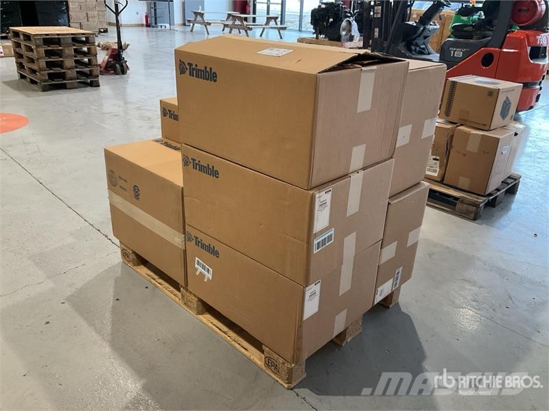 Quantity of (8) Trimble Kit - Base, Generic Compac Instruments, measuring and automation equipment
