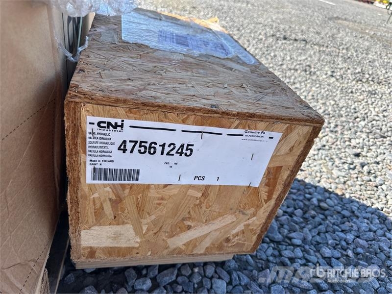 Quantity of CNH Spare Parts (Unused) Andre komponenter