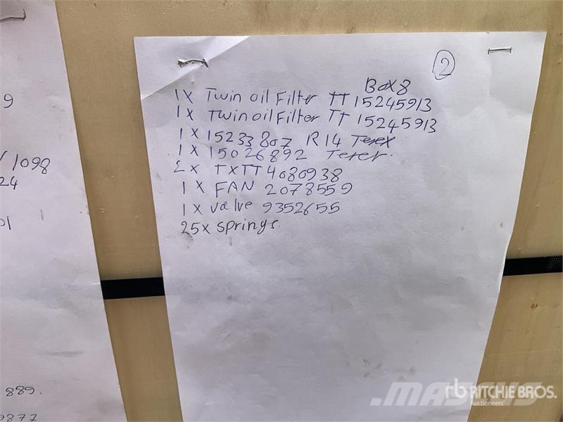  Quantity of Pallet of Misc Parts مكونات أخرى