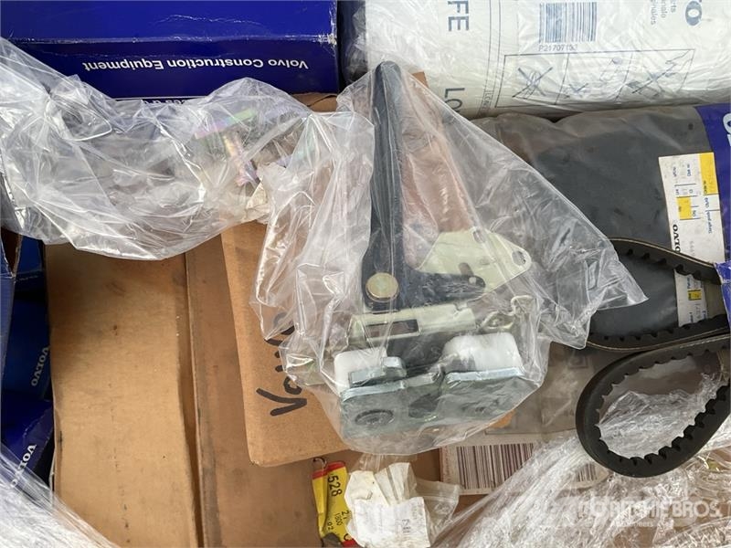 Quantity of Pallet of Misc Parts Other components