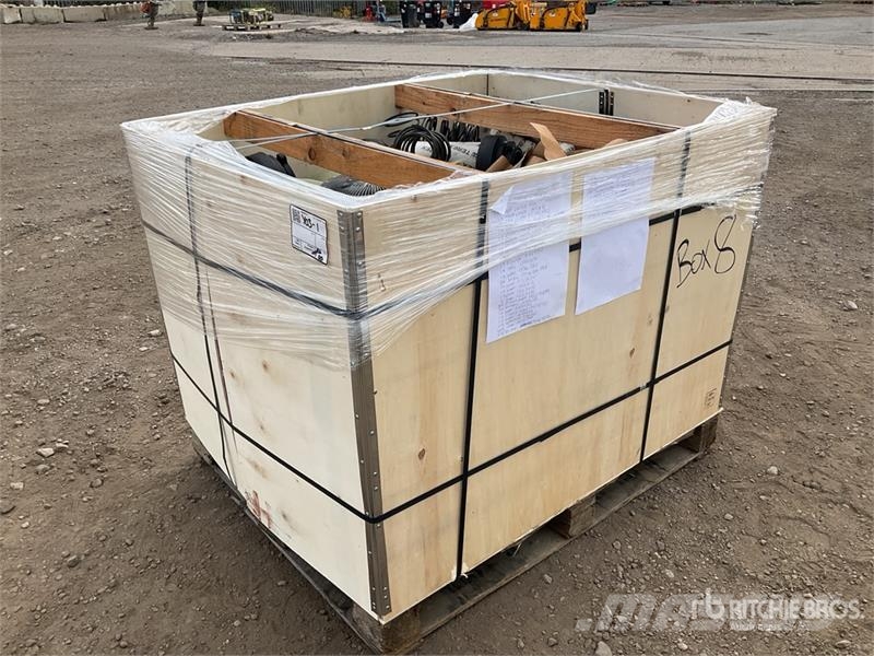  Quantity of Pallet of Misc Parts مكونات أخرى