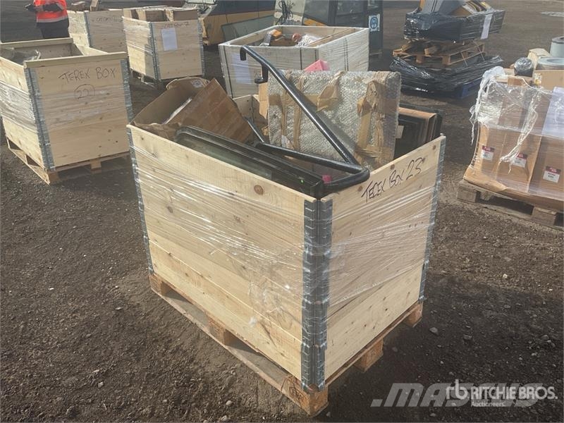 Quantity of Pallet of Misc Parts Other components