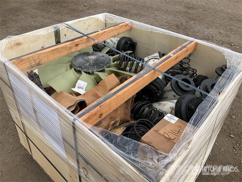  Quantity of Pallet of Misc Parts مكونات أخرى