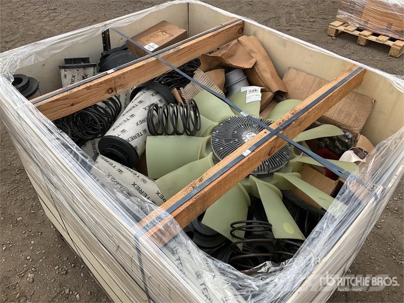  Quantity of Pallet of Misc Parts مكونات أخرى