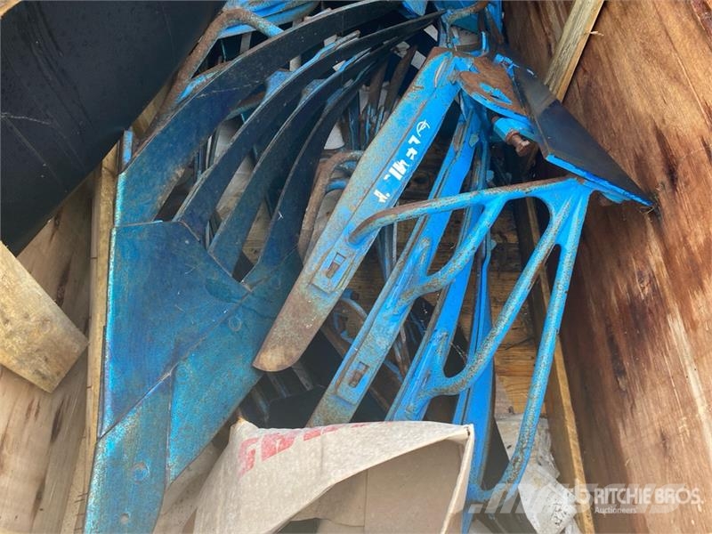 Quantity of parts for a Plow DuarMaxx CS 40 Kmetijstvo - drugo