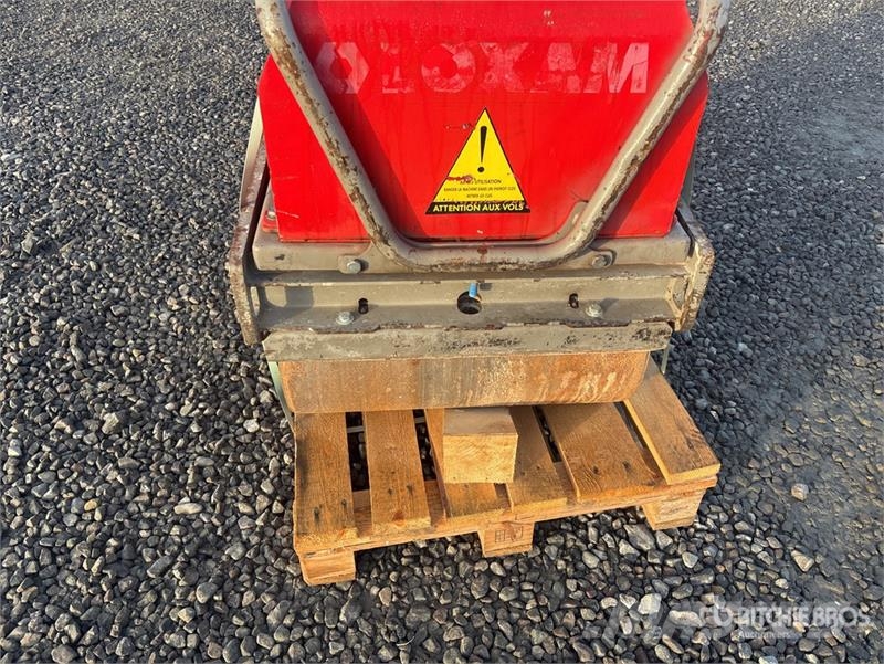  Quantity of Rental Equipment Smooth Drum Compactor Trilrolwalsen