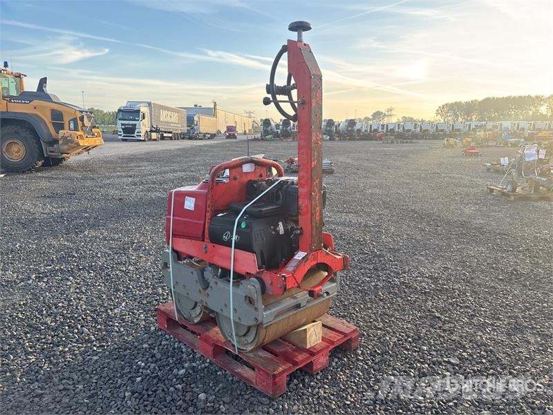  Quantity of Rental Equipment Smooth Drum Compactor Trilrolwalsen