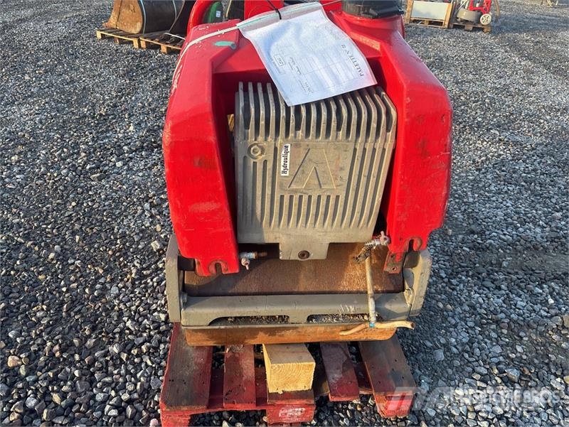  Quantity of Rental Equipment Smooth Drum Compactor Trilrolwalsen
