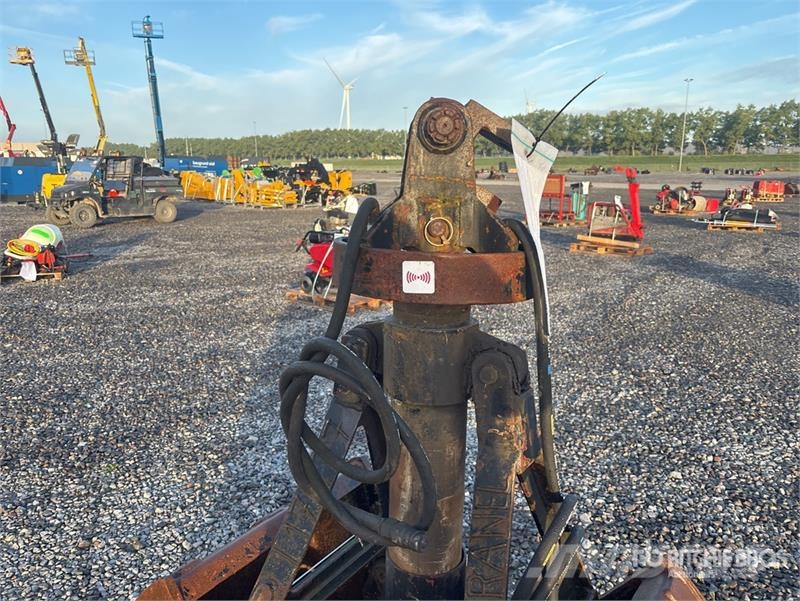  Quantity of Rental Equipment Clamshell Grapple Greifer